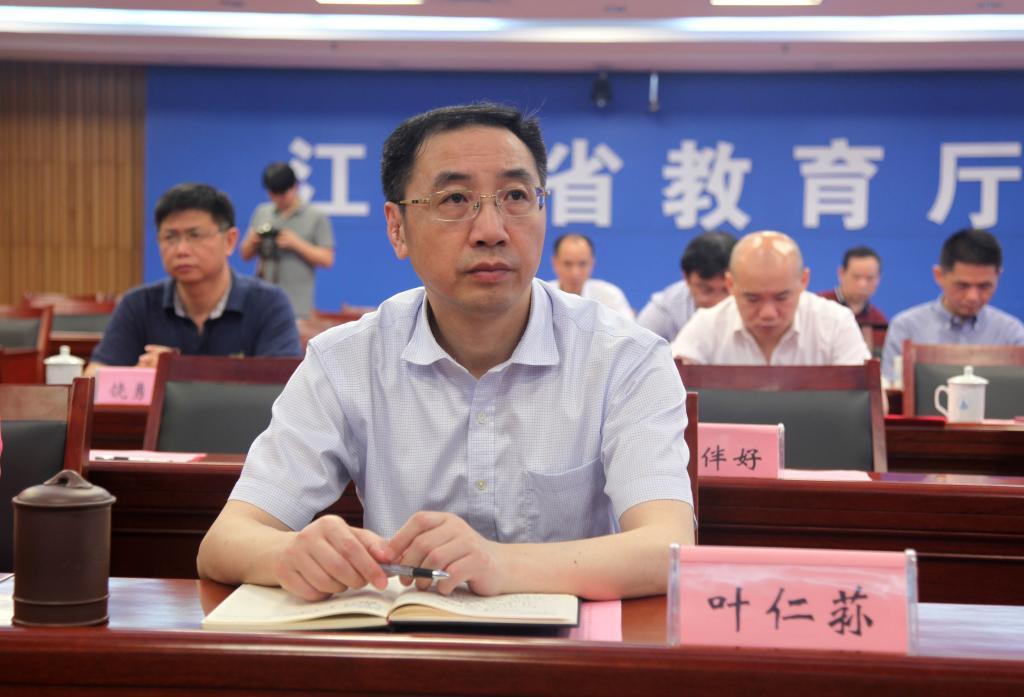 叶仁荪等委厅领导分赴各地巡视指导普通高考工作 叶仁荪等委厅领导分赴各地巡视指导普通高考工作